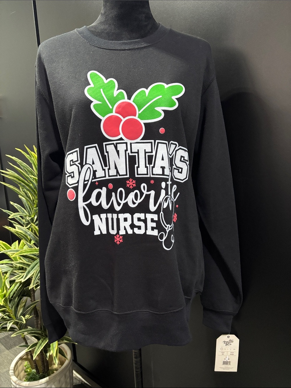 Pacific & Co. Santa’s Favorite Nurse pullover sweatshirt,fleece lined